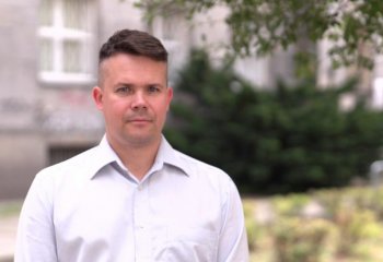 Po raz pierwszy od wybuchu wojny w Ukrainie dolar spadł poniżej 4 zł