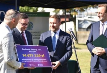Wiceminister Jacek Ozdoba wziął udział w podpisaniu umowy o dofinansowanie poprawy efektywności energetycznej Ciepłowni Sierpc