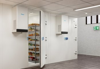 Nowe, przyjazne dla środowiska rozwiązanie chłodnicze dla chłodni komercyjnych: monoblok inwerterowy Daikin 