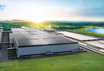 Trina Solar wprowadza na rynek nowe moduły Vertex S+ typu n przeznaczone do instalacji na dachach z sektora C&I