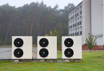 Czy rok 2024 przyniesie nowe otwarcie polskiemu rynkowi pomp ciepła? Podsumowanie 2023 roku i perspektywy dla branży