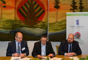 NFOŚiGW podpisał pierwszą umowę na wsparcie efektywności energetycznej w sektorze mieszkaniowym