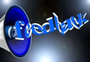 Komunikacja pomiędzy menedżerami a pracownikami kuleje. Wpływa to negatywnie na zyski firmy.