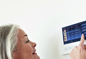 Pierwsza tak duża instalacja systemu ABB Welcome