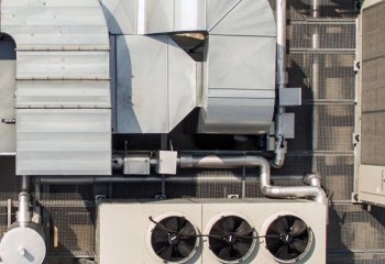 Lindab SolidFoot - nowy uniwersalny system podstaw i wsporników montażowych do urządzeń HVACR