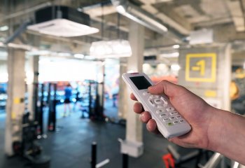 Wielofunkcyjne systemy sterowania TOSOT dla precyzyjnego zarządzania komfortem