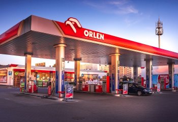 PKN ORLEN podpisał umowę na dostwy szybkich ładowarek dla samochodów elektrycznych produkcji ABB