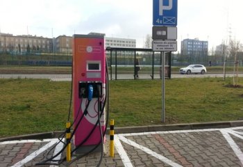 150 własnych stacji ładowania TAURON