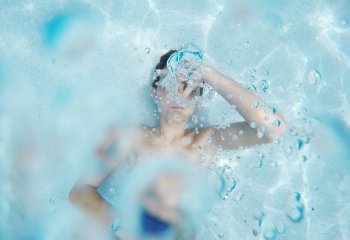 Jakie urządzenie wybrać na basen - centralę czy osuszacz?