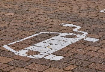 Dokąd pędzi elektromobilna rewolucja?