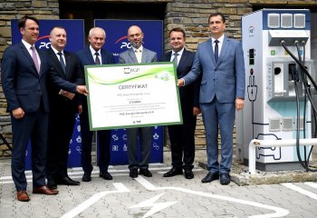 Stacje ładowania PGE będą zasilane w całości energią elektryczną pochodzącą ze źródeł odnawialnych