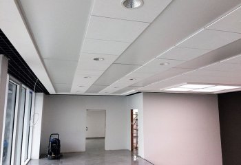 Panele promiennikowe do sufitów podwieszanych