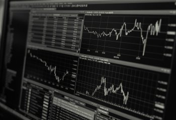 Handel światowy rośnie w najwolniejszym tempie od dziesięciolecia