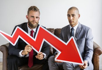 Spowolnienie to fakt. Firmy będą ciąć koszty - wynika z ankiety Pracodawców RP