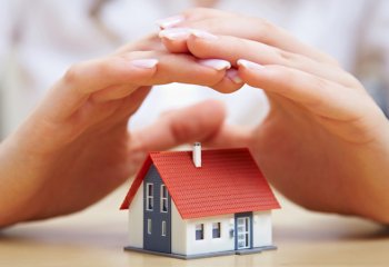 Chcesz zapłacić mniej za ogrzewanie w przyszłym roku? Ociepl dom już teraz, by obniżyć rachunki nawet do 4,5 tys. zł! 