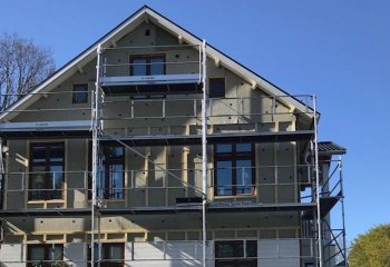 Nawet 300 tysięcy nowych miejsc pracy rocznie - kompleksowa termomodernizacja sposobem na odbudowę polskiej gospodarki