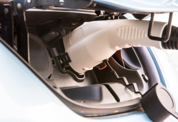 Ostatnie dni na złożenie wniosku o dofinansowanie zakupu samochodu elektrycznego