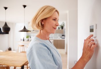 Pompy ciepła coraz popularniejsze w polskich domach. W tym roku padły rekordy sprzedaży takich urządzeń