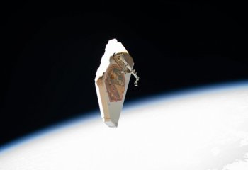 W 2025 roku ruszy pierwsza misja czyszczenia okołoziemskiej orbity ze śmieci. Szacuje się, że w kosmosie krąży nawet 750 mln odpadów