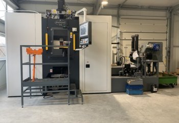 KISAN zakupił obrabiarkę transferową specjalistycznego zastosowania TR 10-12/OSE ze stołem obrotowym w osi poziomej