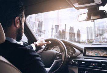 Sprzedaż aut elektrycznych w Polsce wzrosła ponad dwukrotnie