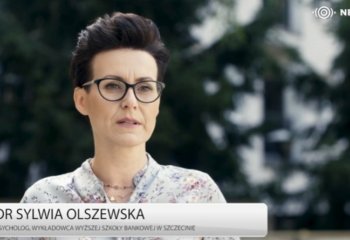 Polacy wypoczywają z telefonem w ręku