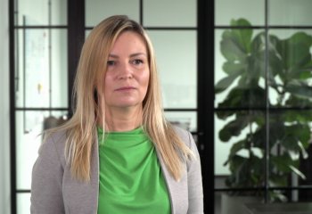 Firmy decydują się na łączenie pracy stacjonarnej i zdalnej