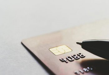 Firmowa karta kredytowa pomaga w biznesie