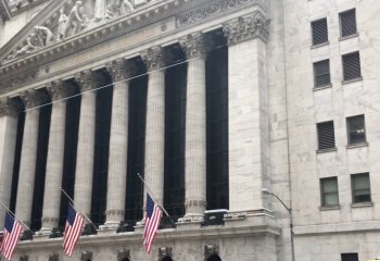 Omicron napędza niepewność na rynkach finansowych