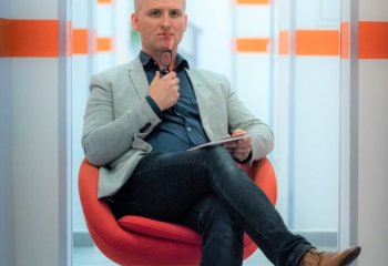 Sukces przez różnorodność – dlaczego warto zatrudniać osoby z niepełnosprawnościami?