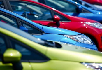 Ile dziś kosztują auta kupione rok temu?