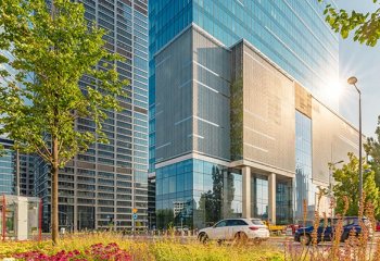 Zielona energia w biurach. Ghelamco zbuduje własne farmy fotowoltaiczne