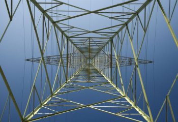 Rząd powinien zamrozić ceny energii dla przedsiębiorstw