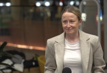 UE coraz bliżej wdrożenia przepisów regulujących sztuczną inteligencję