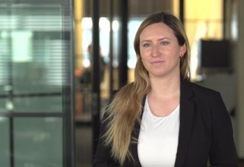 W rok po inwazji Rosji na Ukrainę ceny surowców wróciły do poziomów sprzed wojny