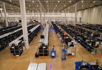 Boom w e-handlu przyspieszył automatyzację w logistyce