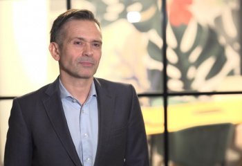 Centra danych chcą redukować swój ślad węglowy