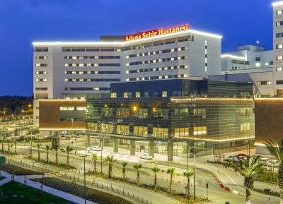 Kompleks szpitalny Adana Integrated Health Campus z systemami zabezpieczeń Bosch