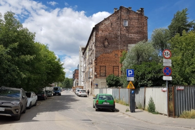 Rewitalizacja budynku w pobliżu Portu Praskiego w Warszawie