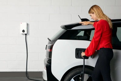 Elektromobilność dla każdego, czyli nowe rozwiązanie ABB do ładowania pojazdów w domu