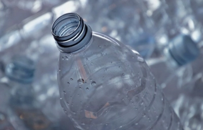 Czy puszki wyeliminują z rynku plastikowe butelki?
