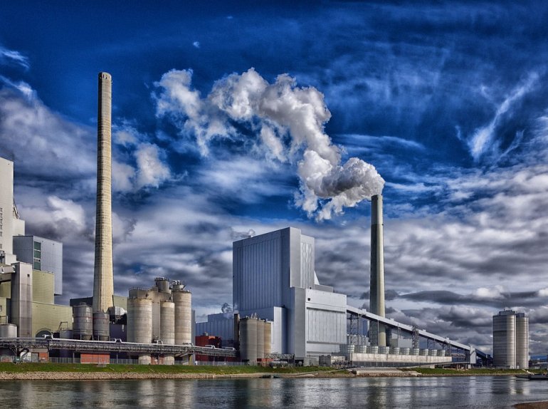 „Jajko czy kura?”, czyli jak walczyć ze smogiem i zmniejszyć zapotrzebowanie energetyczne polskich budynków?