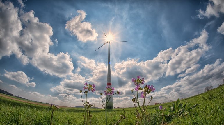 Wymagane inwestycje w paliwa alternatywne, do 2040r. zapotrzebowanie na energię wzrośnie o 30%