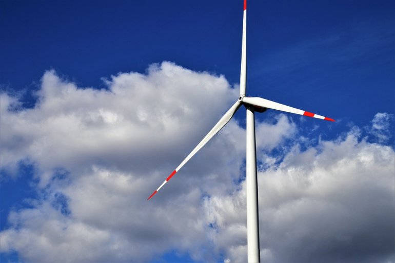 Budowa farm wiatrowych na Bałtyku może pobudzić przemysł stoczniowy i całą gospodarkę