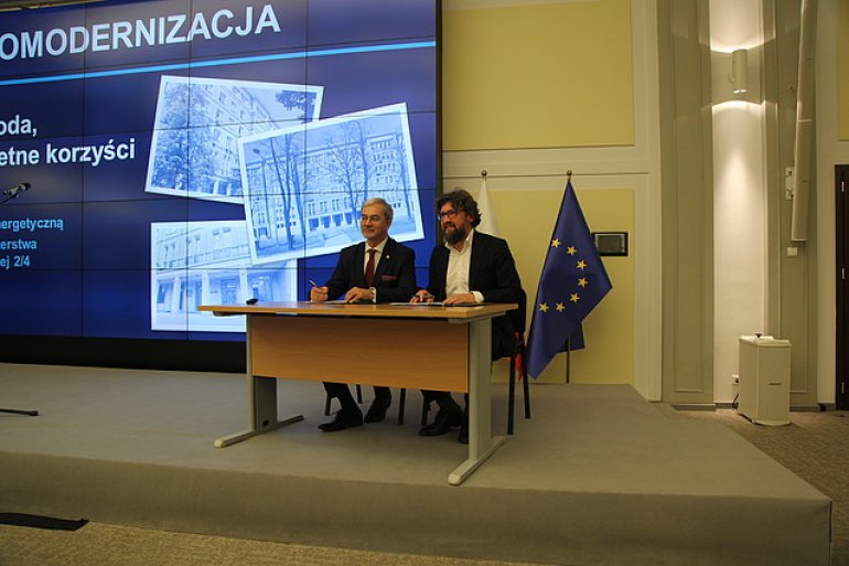 Ponad 1 mln zł rocznych oszczędności na cieple i energii elektrycznej po termomodernizacji budynku MIiR