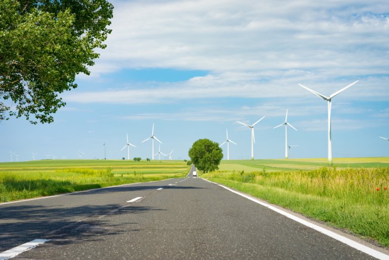 PGE przy wsparciu Europejskiego Banku Inwestycyjnego realizuje inwestycję w lądowe farmy wiatrowe