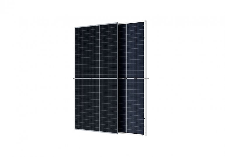 Trina Solar ogłasza produkcję masową modułów Duomax V i Tallmax V o mocy ponad 500 W