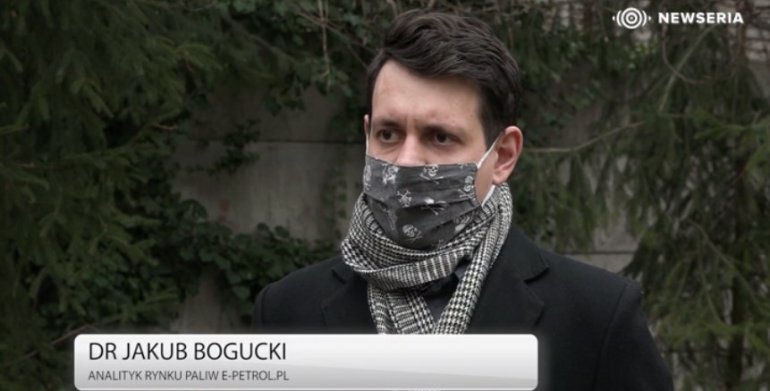 Paliwa na stacjach benzynowych nieznacznie tanieją. Przyszłoroczne ceny zależeć będą od skuteczności walki z pandemią i polityki OPEC+