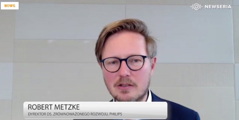 Coraz więcej firm przestawia się na zieloną energię i ograniczanie emisji CO2